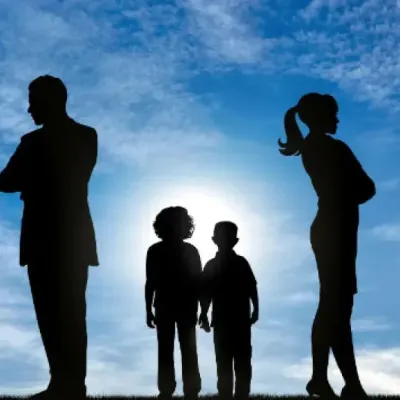 Γιατί ο κανόνας της συνεπιμέλειας των τέκνων χωρισμένων γονιών δοκιμάζεται τις περιόδους εορτών 